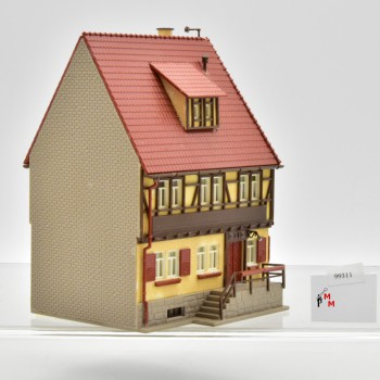 Vollmer 43645 Eckhaus "Gasthaus Lamm", fertig gebaut, (99440)