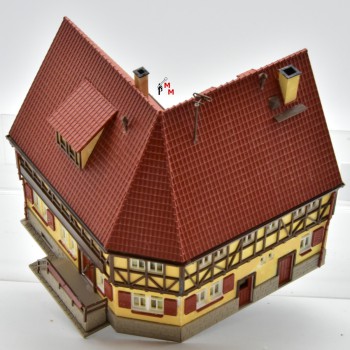 Vollmer 43645 Eckhaus "Gasthaus Lamm", fertig gebaut, (99440)