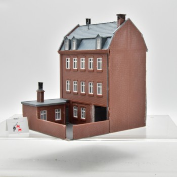 Faller 130915.2 Häuserzeile "Goethestrasse", ein Haus, fertig gebaut, (99327)