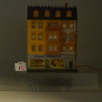 Faller 130451 Stadthaus "Metzgerei Dold", beleuchtet, fertig gebaut, (99341)