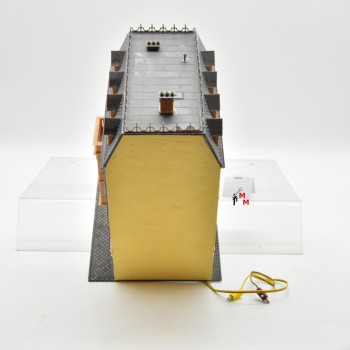 Faller 130451 Stadthaus "Metzgerei Dold", beleuchtet, fertig gebaut, (99341)