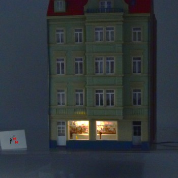 Faller 130915.3 Häuserzeile "Goethestrasse", ein Haus, beleuchtet, fertig gebaut, (99379)