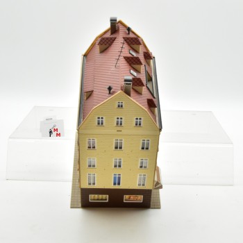 Vollmer 43780.2 Häuserzeile "Häuserblock", ein Haus, fertig gebaut, (99399)