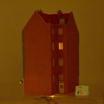 Faller 130906 130906 Stadteckhaus "Goethestrasse 63", beleuchtet, fertig gebaut, (99400)