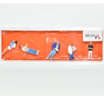 Preiser 10367 Im Selbstbedienungsrestaurant, (88144)