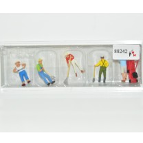 Preiser 10463 bei der Gartenarbeit, (88222)