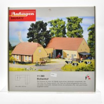 Auhagen 11390 H0 Bausatz "Eichenhof", (99705) Auhagen 11390 H0 Bausatz "Eichenhof", (99705)