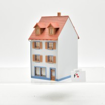 Faller 130414.3 Set "2 Stadthäuser", daraus ein Haus,, fertig gebaut, (99291) Faller 130414.3 Set "2 Stadthäuser", daraus ein Haus,, fertig gebaut, (99291)