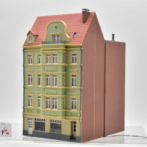 Faller 130915.3 Häuserzeile "Goethestrasse", ein Haus, beleuchtet, fertig gebaut, (99379)