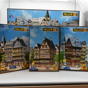 Faller 130911 Frankfurt "Römerberg Ostzeile", (22237)