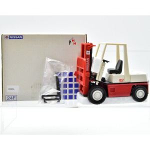 BX Fahrzeugmodell 24F,  Nissan Forklift 24F, (30854)