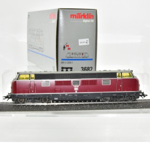 Märklin 3682.2 Diesellok BR 221 DB, (66103)