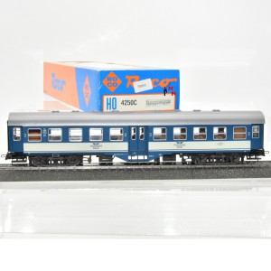 Roco 4250C Mitteleinstiegswagen 2.Kl. der Tegernsee Bahn, (70053)