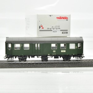 Märklin 4319.1 Umbauwagen der DB mit Gepäckabteil, (99239/1)