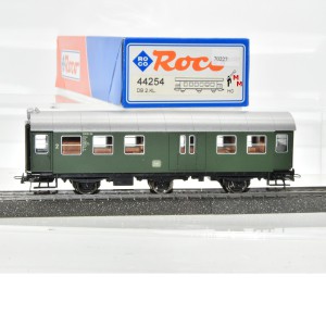 Roco 44254 3-achsiger Umbauwagen-Gepäckwagen der DB, 2.Kl., Wechselstrom, (70710)