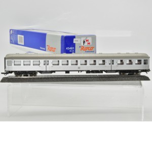 Roco 45481 Nahverkehrswagen "Silberling", 2.Kl. der DB, (70094)