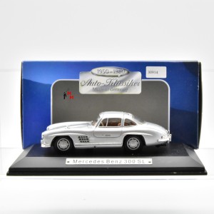 Atlas Verlag 7 29 101 Modell des 2-türigen Coupés Mercedes Benz 300SL, Maßstab 1:43, (30914)