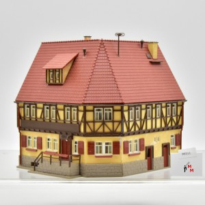 Vollmer 43645 Eckhaus "Gasthaus Lamm", fertig gebaut, (99440)