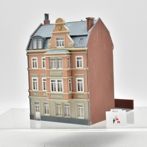Faller 130915.4 Häuserzeile "Goethestrasse", Haus Nr. 4, fertig gebaut, (99333)