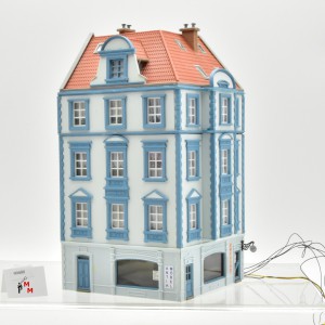 Faller 130906 130906 Stadteckhaus "Goethestrasse 63", beleuchtet, fertig gebaut, (99400)