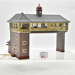 Faller 120111 Reiestellwerk "Neustadt", beleuchtet, fertig gebaut, (99505)