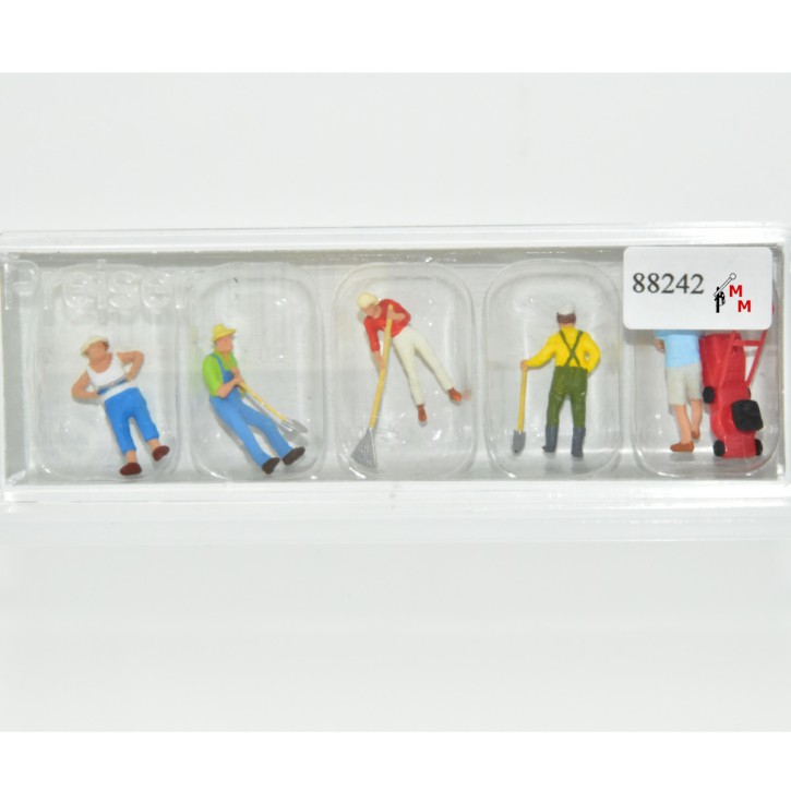 Preiser 10463 bei der Gartenarbeit, (88222)