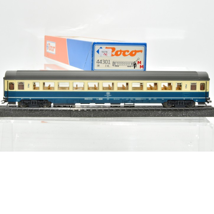 Roco 44301 Großraum-Personenwagen 2.Kl. der DB, Wechselstrom, (78378)