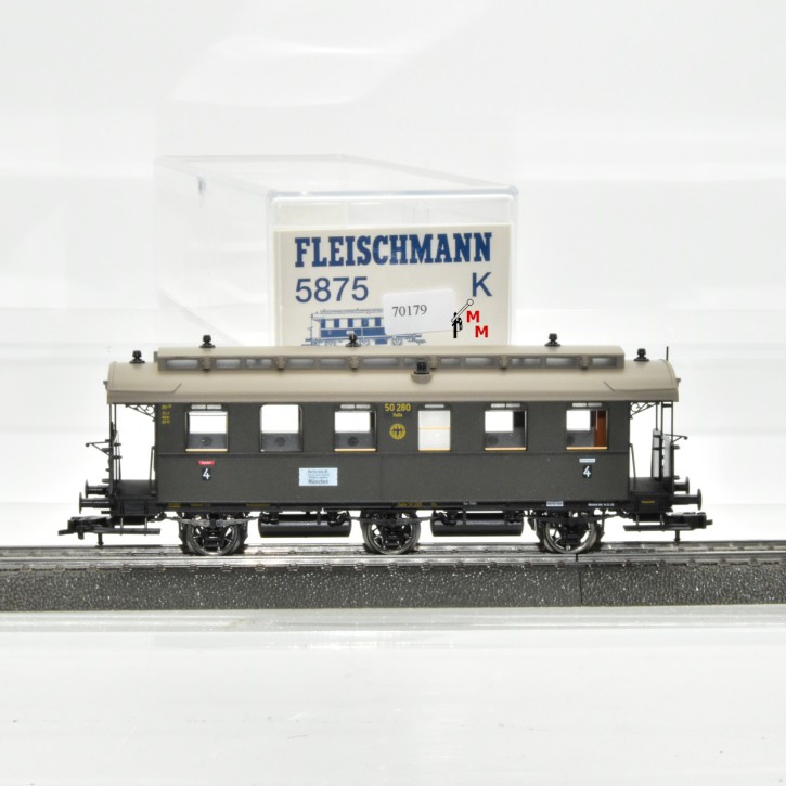 Fleischmann 5875K 3-achsigen Personenwagen, 4.Kl. der DRG, (70179)