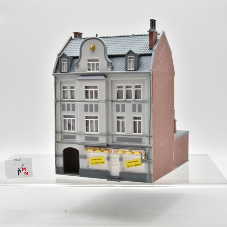 Faller 130915.2 Häuserzeile "Goethestrasse", ein Haus, fertig gebaut, (99327)