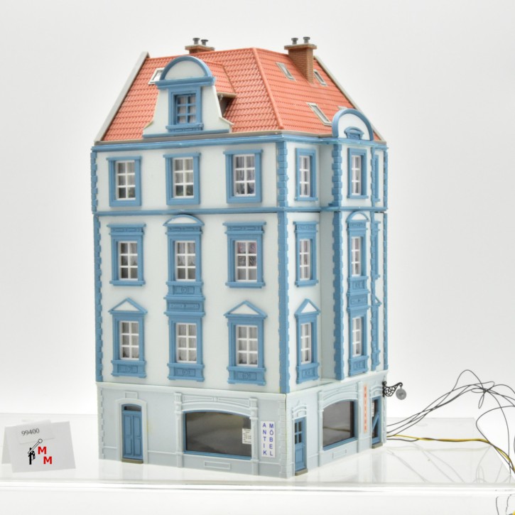 Faller 130906 130906 Stadteckhaus "Goethestrasse 63", beleuchtet, fertig gebaut, (99400)