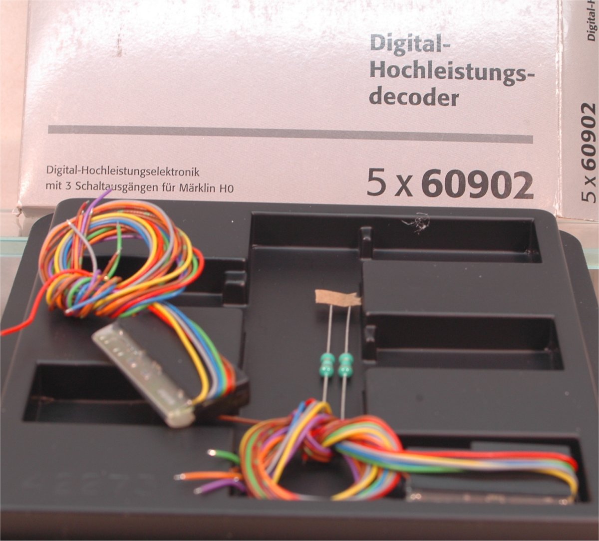 Märklin 60905   Digital-Hochleistungs-Decoder mit 3 Schaltausgängen 